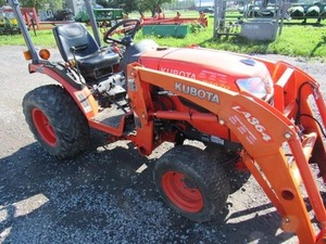 Tracteur à roues B2920 2011, 210 CV, 4x4, transmission par engrenages, usage agricole, pompe de boîte de vitesses, fourniture d'usine, vente en gros - Product Image 3