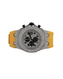 Reloj de pulsera personalizado de lujo con moissanita y medio diamante, correa de caucho amarilla y esfera estilo árabe, regalo de fiesta para hombre. - Product Image 1