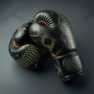 Gants de boxe personnalisés avec logo et design en cuir, idéaux pour l'entraînement de Muay Thai et la boxe. - Product Image 2
