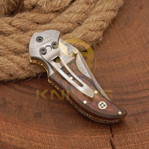 Navaja Plegable de Acero de Damasco con Mango de Madera y Empuñadura de Latón, Punta Caída, para Caza, 7 Pulgadas de Largo, para Camping, Aire Libre y Uso Diario - Product Image 4