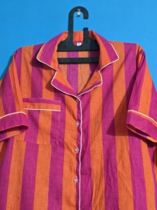 Ensemble pyjama imprimé pour femmes, vêtements de nuit en coton à rayures, haut à manches courtes et pantalon confortable - Product Image 2