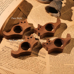 Soporte de Anillo para el Dedo para Leer Libros, Sujetador de Dedos de Madera - Product Image 1