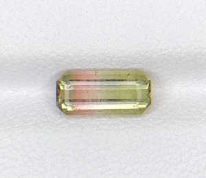 Turmalina de la India, Gema Suelta Natural Verde, Certificada por IGI, Corte Octogonal Claro, Alta Calidad para la Elaboración de Joyería Fina - Product Image 4
