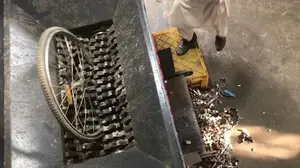 High Quality 500-1000 kg/hr <b>Iron</b> Shredder Machine for Industrial Application Twin Soft Shredder Machine - Product Image 4