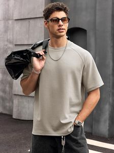 เสื้อยืดโอเวอร์ไซส์ผ้าฝ้ายแท้ 100% น้ำหนัก 220 กรัม พิมพ์ลายตามสั่งที่ไหล่ สไตล์ฮิปฮอป ไซส์พลัส ผ้าฝ้ายแท้ 100% ทรงบ็อกซี่ สำหรับผู้ชาย - Product Image 4