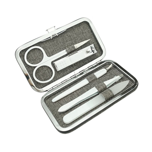 Kit de Soins Personnels en Gros 5-en-1 : Ensemble Manucure et Pédicure de Luxe avec Pochette en Tissu Blanc Mat et Outils en Acier Inoxydable - Product Image 6