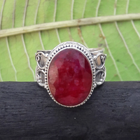 Bague vintage en rubis, style antique, pierre précieuse en rubis, bijou élégant et remarquable