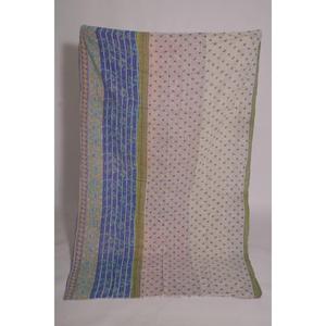 Colcha Kantha Gudri de Algodón con Estampado Floral, Hecha a Mano, Reversible, Vintage, para Cama, Sofá o Sillón - Product Image 1