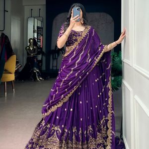 Lehenga Choli Semisellado de Georgette Estrella Premium con Lentejuelas y Bordados Zari, con Dupatta, Precio al por Mayor de Royal Exports - Product Image 3