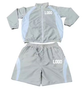 Ensemble de vêtements de sport pour femmes en 2 pièces, veste légère en polyester, shorts avec fermeture éclair, col montant, coupe régulière, toutes saisons - Product Image 6