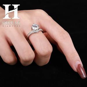 แหวนหมั้นเพชรทรงวีทอง 14K - เครื่องประดับเพชรเม็ดเดี่ยวที่สวยงามทั้งแบบเพาะเลี้ยงในห้องปฏิบัติการและแบบธรรมชาติ - Product Image 6