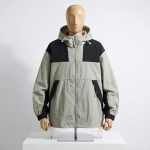 เสื้อแจ็คเก็ตกันลมแบบมีฮู้ดสำหรับผู้ชาย รุ่นพรีเมียม สำหรับกิจกรรมกลางแจ้ง น้ำหนักเบา กันน้ำ ดีไซน์สีตัดต่อ เหมาะสำหรับการเดินป่า ออกกำลังกาย ซิปเต็มตัว สไตล์เทคแวร์ - Product Image 2