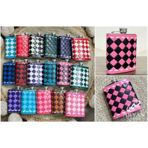 Nouvelle gourde à liqueur personnalisée faite à la main en cuir véritable à motif à carreaux, gourde à liqueur de poche en acier inoxydable portable pour cadeau - Product Image 1