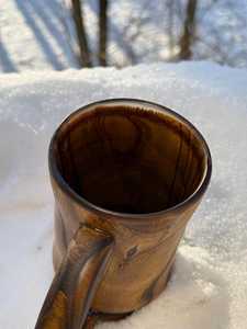 Mug à boire artisanal en bois de tilleul et résine - Product Image 5