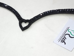 Correa de Cuero Genuino Rub International con Diseño de Corazón con Pedrería Negra y Tachuelas Doradas, Accesorio Ecuestre - Product Image 3