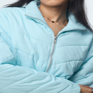 Chaqueta Corta Impermeable para Mujer, Chaqueta de Invierno con Cuello Alto y Mangas Largas, Chaqueta Acolchada, Abrigo Cálido Personalizado a Prueba de Viento OEM - Product Image 4