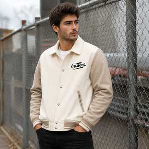 Veste universitaire personnalisée pour homme en laine/polyester beige avec lettres brodées sur le devant, col rabattable, décontractée, coupe-vent pour l'hiver - Product Image 1