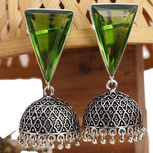 ต่างหูแบบจุมก้าทรงลูกแพร์ประดับเพทายสีเขียว ชุบเงินโบราณ ผลิตจากทองเหลืองโดยตรงจากโรงงาน เหมาะสำหรับผู้หญิงใส่ไปงานปาร์ตี้ - Product Image 5