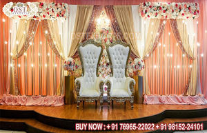 Chaises de couple à dossier épais pour la réception Chaise de couple traditionnelle pour la cérémonie de Roka Chaises de marié de mariage indien - Product Image 3