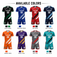 Set Jersey Sepak Bola Polyester Sublimasi Custom Hijau Emas Lengan Pendek V-neck Bernapas Ringan Tahan Lama MEGAMAPLE Dewasa Tim