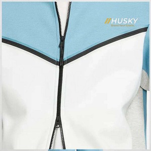 Conjunto Deportivo de Forro Polar con Capucha para Hombre, Color Azul Claro y Blanco, con Bloques de Color, Sudadera con Cordón y Pantalones Largos, 100% Poliéster - Product Image 3