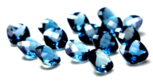 Topaze bleue de Londres naturelle forme de coussin coupe à facettes fabrication de bijoux pierre de naissance de novembre pierre précieuse en vrac à faible coût OEM - Product Image 5