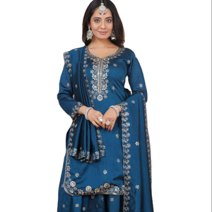Réservez dès maintenant : Salwar Kameez Dupatta de Soirée Tendance à Coupe Droite, en Soie de Qualité Supérieure, Style Desi, Sain et Spécialement Conçu pour Femmes, en Promotion - Product Image 1