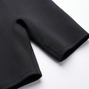 Combinaison de plongée courte pour homme |   Combinaison de surf à manches courtes en néoprène de 2 mm |   Conception à blocs de couleurs avec fermeture éclair au dos |   Fournisseur en gros - Product Image 4