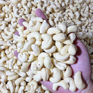 Noix de cajou Kaju Badam de l'usine de confiance SANTIGO, exportées dans le monde entier - Product Image 1
