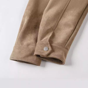 Chaqueta de Cuero de Gamuza para Hombre de Alta Calidad con Cuello Alto y Logotipo Frontal, Estilo Urbano, Múltiples Bolsillos, Cierre de Cremallera Grueso - Product Image 5