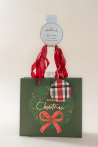 Christmas Paper <b>Bag</b> Wholesale OEM Custom Gift <b>Packaging</b> <b>Bag</b> With Handle Eco Friendly UV Coating Free Sample High Quality - Product Image 2