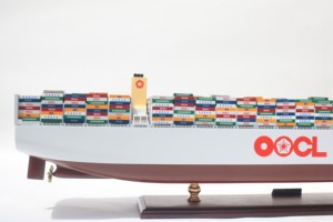 Modelo de Buque de Carga Comercial de Madera Hecho a Mano por OOCL GERMANY para Decoración del Hogar, Oficina y Exhibición Global - Product Image 5