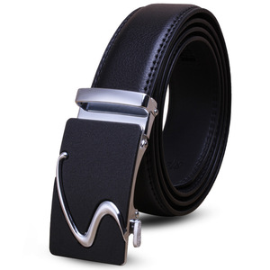 Cinturón Formal de Cuero Genuino, Color Negro Sólido, Hebilla Rectangular con Cierre Automático Plateado, Duradero, para Hombre - Product Image 1