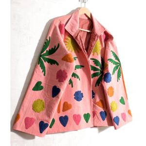Chaqueta Rosa Bordada a Mano con Flores y Palmeras, Estilo Vacaciones de Verano, Manga Larga, Cuello Camisero, Tejido de Algodón - Product Image 3