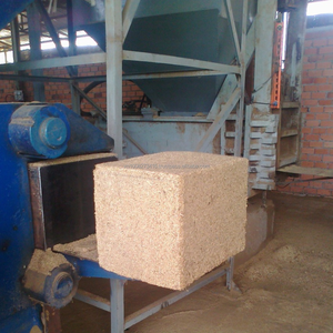 Sciure de bois et copeaux de bois 100% PIN |   Utilisation du système de chauffage |   4200J Calorie |   Frais Propre Sec |   Ventes en gros et commandes de grande quantité - Product Image 1