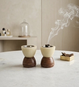 Quemador de Incienso Mubkhar de Madera de Acacia Hecho a Mano con Tachuelas de Latón, Ecológico, Porta Incienso Árabe para el Hogar, Personalizable - Product Image 4