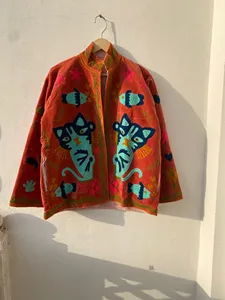 Chaqueta Suzani de Terciopelo Naranja Quemado con Bordado de Tigres Gemelos, Diseño Colorido Bohemio, Manga Larga, Ropa Exterior de Otoño para Mujer - Product Image 1