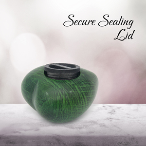 Jarrón Decorativo de Mesa Antiguo Co HU520, en Forma de Corazón, de Aluminio, Moderno, de Lujo, Ecológico, Hecho a Mano, Color Verde, 60 ml - Product Image 4