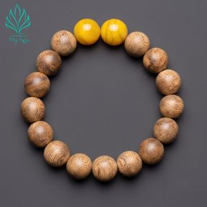 กำไลข้อมือไม้กฤษณาเวียดนามดีไซน์พิเศษ รุ่นคลาสสิค AL-SV-0032-10 ประดับด้วยลูกปัดไม้กฤษณาธรรมชาติ 17 เม็ด และลูกปัดปะการังสีเหลือง 2 เม็ด ขนาด 10 มม. - Product Image 1