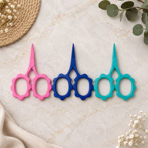 Tijeras Premium para Bordado Floral con Diseño de Menta, con Empaque de Venta al por Menor, Herramienta de Corte de Hilo para Costura y Manualidades con Punta Fina - Product Image 3