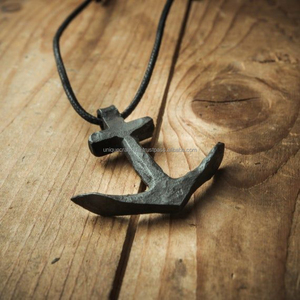 Colgante de Metal Antiguo con Forma de Hoja, Superficie Texturizada, Amuleto Totem, Joyería Gótica Renacentista, Fabricante Personalizado, Venta al Por Mayor - Product Image 3