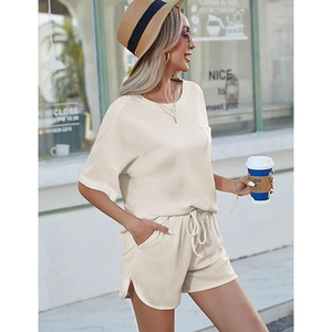Ensemble de salon en tricot 2 pièces pour femmes, bleu uni, haut à col rond à manches courtes avec poche, short assorti, vêtements décontractés pour le printemps et l'été - Product Image 6