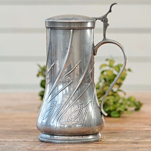 Carafe en argent d'inspiration vintage, design antique, pichet décoratif parfait pour la décoration du salon et de la salle à manger, vente en gros depuis l'Inde - Product Image 3