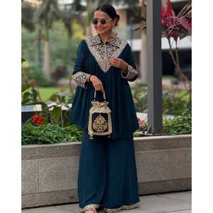 Conjunto de Top y Pantalón de Satén Elegante de Cintura Alta para Fiestas con Diseño de Bordado y Lentejuelas - Product Image 6