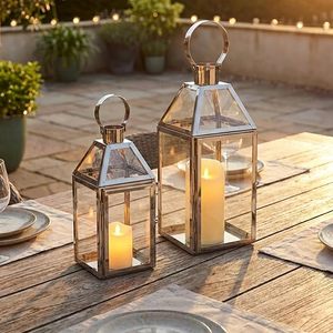 Farol Metálico Decorativo Grande y Ecológico con Paneles de Vidrio para Iluminación con Velas y Decoración de Jardín - Product Image 1