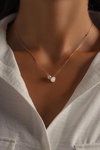 Collar Minimalista con Colgante de Diamante Cultivado en Laboratorio con Corte de Pera y Perla en Oro de 14k, Joyería de Lujo con Certificación IGI para Mujer - Product Image 6