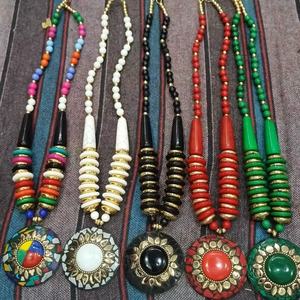 Venta al por Mayor de Collares con Colgante de Mosaico de Cuentas de RAWAT HANDICRAFTS, Joyería Bohemia para Mujer, Ideal para Aniversarios, Color Negro - Product Image 1