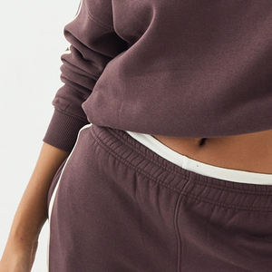 Sweat-shirt confortable pour femmes avec doublure en polaire isolante, design économique à manches longues, service OEM, couture de haute qualité - Product Image 3