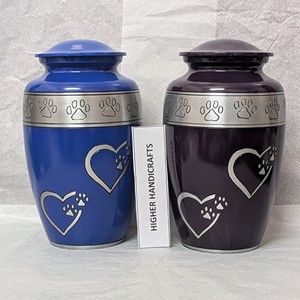 Urnes funéraires pour animaux de compagnie gravées avec une patte |   Fabricant d'urnes pour animaux de compagnie sur mesure, en gros, OEM - Product Image 1