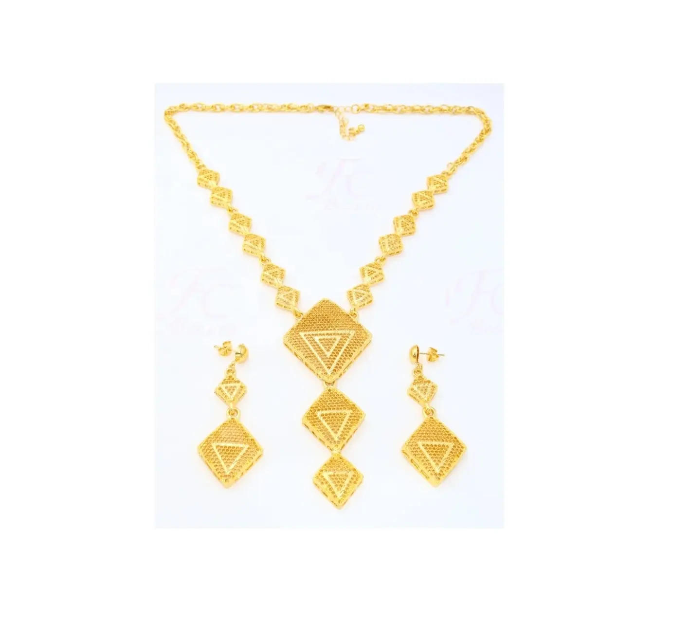Womens Fashion Gold Plated Trending Design Necklace Set